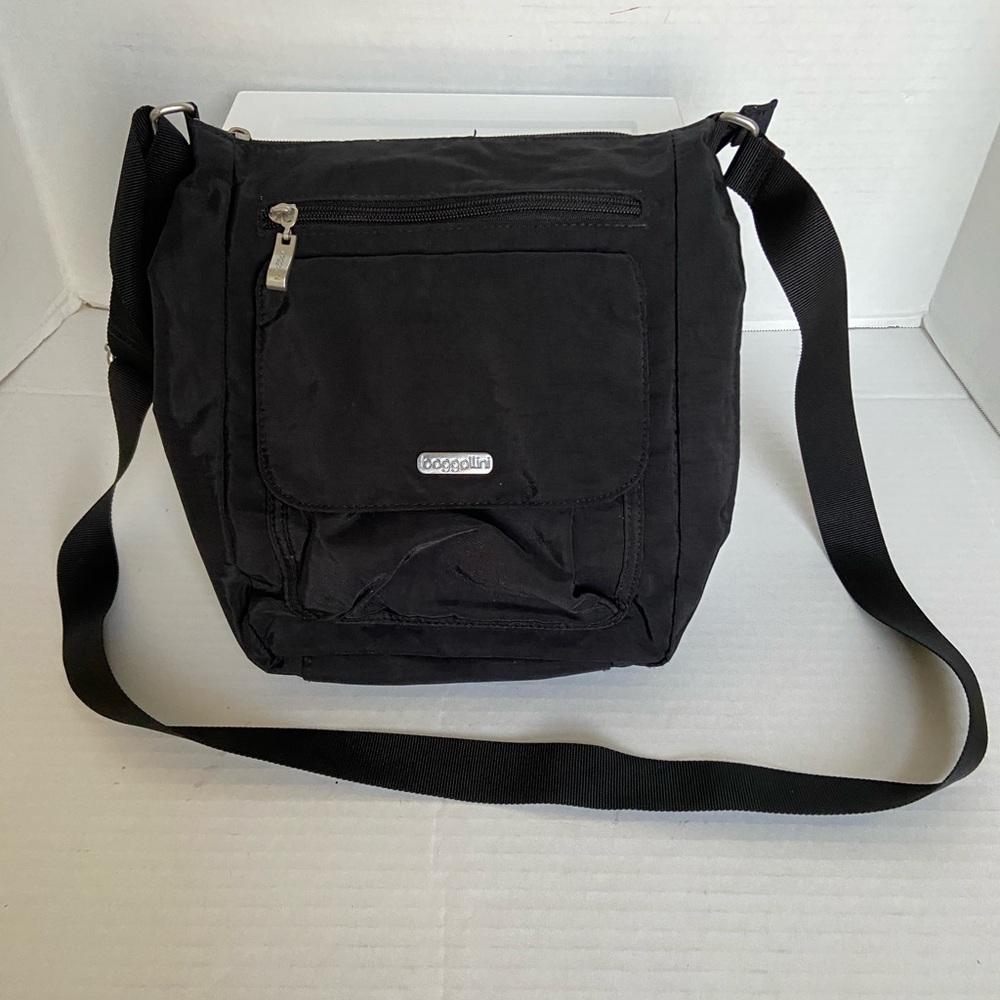 Baggallini Crossbody Black Nylon Travel Organize Purse Womens Medium Work